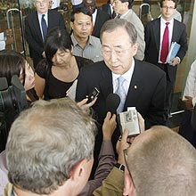 Secretário-geral da ONU Ban Ki-moon pede ao Japão que colabore contra aquecimento