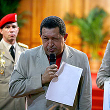 Presidente Hugo Chvez diz que vai se armar contra pacto militar entre Colmbia e EUA