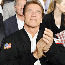 Arnold Schwarzenegger, governador da Califrnia, que sancionou lei contra CO2