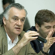 Juca Ferreira diz ter livros sobre o Brasil na cabeceira, mas está sem tempo para a leitura