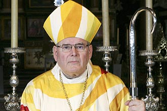 Roger Vangheluwe, bispo de Bruges, em fotografia de 2006; novas denúncias de pedofilia atingem igreja da Bélgica