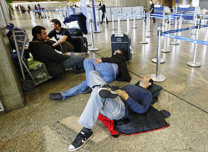 Argentinos passaram a noite no aeroporto de Guarulho