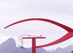 Escultura de Oscar Niemeyer no Museu de Arte Contempornea de Niteri (Ana Carolina Fernandes - 30.set.99/Folhapress)