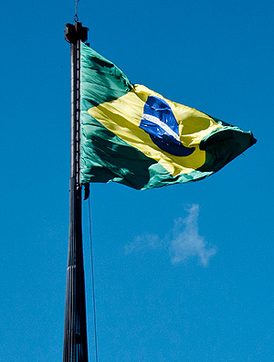 BRASLIA, DF, BRASIL, 01-05-2011, 11h00: Bandeira do Brasil, na Praa dos Trs Poderes