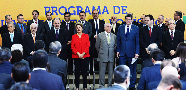 Dilma no lanamento da nova etapa do Programa de Investimentos em Logstica, no Palcio do Planalto