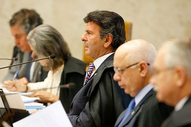 BRASILIA, DF, BRASIL, 17-09-2015, 15h00: Sesso plenria do STF. O ministro Ricardo Lewandowski preside a sesso. O STF retoma o julgamento sobre a incostitucionalidade de doao de empresas para campanhas polticas, que havia sido paralizado por um pedido de vistas do ministro Gilmar Mendes e tem como relator o ministro Luiz Fux. (Foto: Pedro Ladeira/Folhapress, PODER)