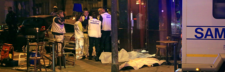 Ataques deixam mortos na capital francesa; vítimas estavam em um restaurante e em uma casa de show