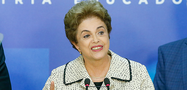 A presidente Dilma Rousseff durante pronunciamento a jornalistas nesta sexta (4) em Braslia