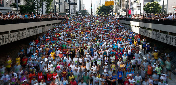 Participantes da 92 So Silvestre, corrida mais tradicional da cidade de So Paulo