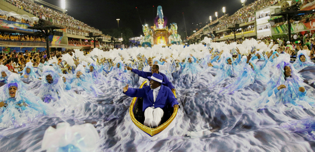 Revellers from Portela samba school perform during the second night of the carnival parade at the Sambadrome in Rio de Janeiro, Brazil February 28, 2017. REUTERS/Ricardo Moraes TPX IMAGES OF THE DAY ORG XMIT: RJO141
