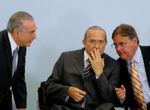O presidente Michel Temer, o ministro licenciado Eliseu Padilha e o ex-ministro Geddel Vieira Lima – Alan Marques - 27.out.2016/Folhapress O presidente Michel Temer, o ministro licenciado Eliseu Padilha e o ex-ministro Geddel Vieira Lima – Alan Marques - 27.out.2016/Folhapress