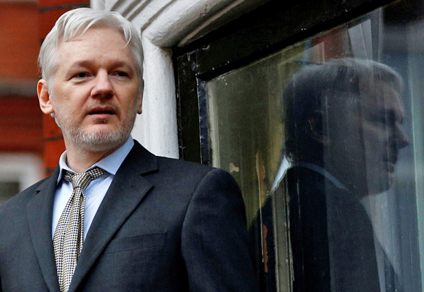 Julian Assange, fundador do Wikileaks, na embaixada do Equador em Londres