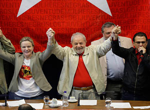 Nelson Antoine/Folhapress Datafolha Poll Shows Ex-President Lula Leading in 2018 Voter Preferences