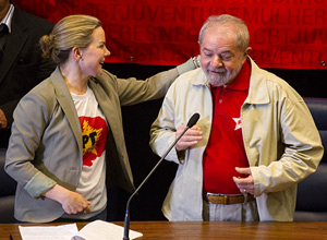 Paulo Ermantino/Raw Image/Folhapress El apoyo de la presidenta del PT a Maduro expone la división interna dentro del partido de Lula