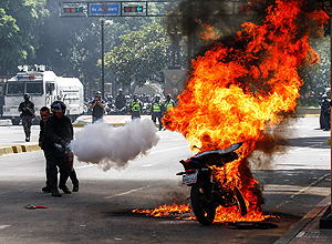 Protesto em Caracas – Boris Vergara/Xinhua Protesto em Caracas – Boris Vergara/Xinhua