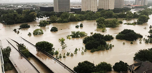 rea de Houston alagada aps a passagem do furaco Harvey