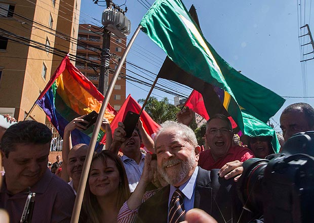 Lula antes do segundo depoimento ao juiz Sergio Moro, em Curitiba