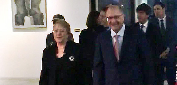 A presidente do Chile, Michelle Bachelet, e o governador de SP, Geraldo Alckmin, nesta tera (10)