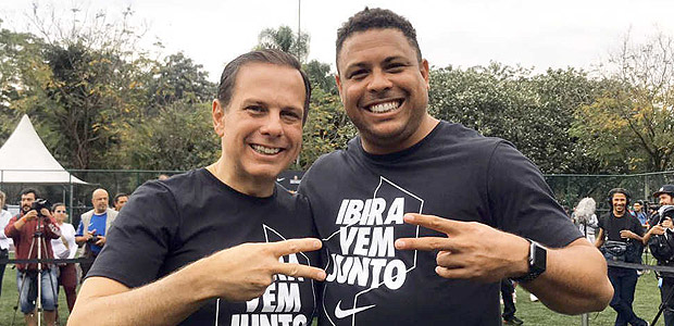 Ronaldinho e Dória, Ibira SP Vem Junto: Inauguração do Campo de Futebol do Parque do Ibirapuera, no Parque do Ibirapuera, na Zona Sul de São Paulo. IBIRA SP VEM JUNTO