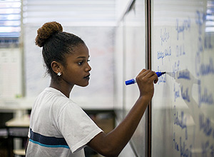 Study Linking Philosophy Classes to Poor Math Performance Is Misleading, Economist Maintains
