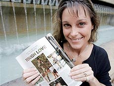 Michelle Manhart, 30, rebaixada de posto aps fazer ensaio fotogrfico para a "Playboy"