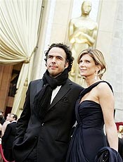 Diretor Alejandro Gonzalez Inarritu e sua mulher Maria Hagerman