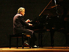 Soares Brando, pianista e compositor, foi indicado por sua leitura de Pierre Schaeffer