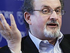 Salman Rushdie disse que a liberdade de expresso era o "corao da humanidade"