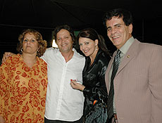 Wagner Montes prestigia Sonia Lima e diretores de "Luz do Sol" durante lançamento da novela 