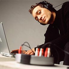 DJ alemo Paul Van Dyk toca em So Paulo