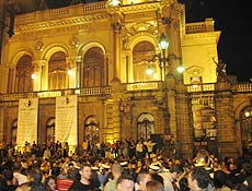 Terceira Virada Cultural anima noite de sbado em So Paulo e rene 3,5 milhes de pessoas