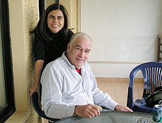 Diretor de televisão Herval Rossano acompanhado por sua mulher, Mayara Magri 