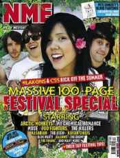 Capa do semanrio "NME" com Lovefoxx e Klaxons