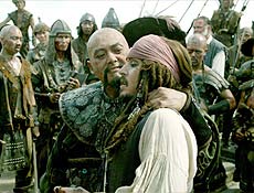 Longa-metragem  protagonizado pelo ator Johnny Depp; ele vive o capito Jack Sparrow