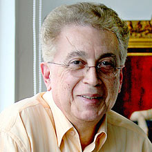 Aguinaldo Silva, autor de "Duas Caras", novela que ajudou a Globo a manter liderança na audiência