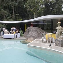 Casa das Canoas foi construda em 1951; veja galeria de fotos sobre Oscar Niemeyer