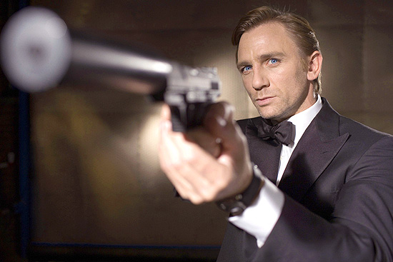 O ator Daniel Craig em cena de "007: Cassino Royale"