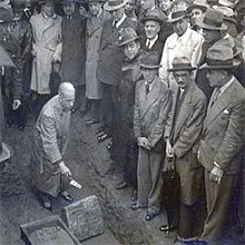 Herbert Moses lana a pedra fundamental da sede da ABI em 30 de setembro de 1935