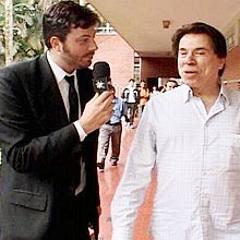 Danilo Gentili e Silvio Santos no "CQC"