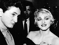Madonna e Sean Penn em foto de 1986, quando eram casados