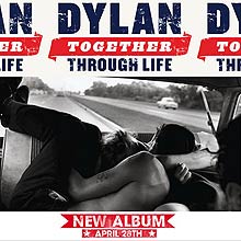 Capa do álbum "Together Through Life", do cantor e compositor Bob Dylan