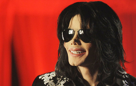 Cantor Michael Jackson morreu em sua residncia neste ano