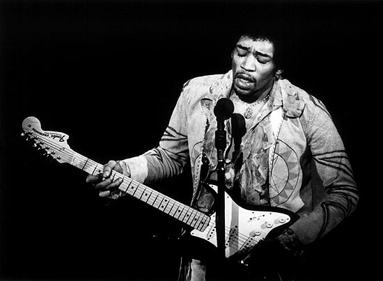 Jimi Hendrix foi eleito o melhor guitarrista da história pela revista "Time"
