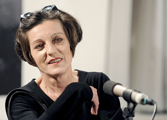 A escritora Herta Mueller, que venceu o Nobel de Literatura; livro "O Compromisso" foi traduzido para o português
