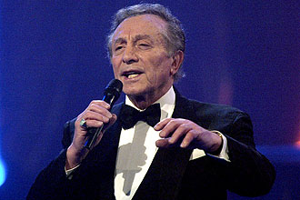 O cantor Al Martino em foto de 2003; famoso por viver Johnny Fontane no cinema, ele morreu em sua casa, na Pensilvnia, aos 82 anos
