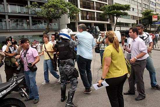 Cinegrafista da TV Brasil foi agredido por batedores da Polícia Militar que faziam escolta de Madonna