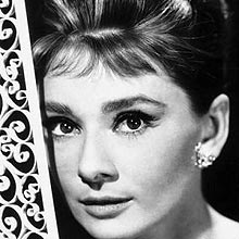 Audrey Hepburn obteve fama mundial com "Bonequinha de Luxo"