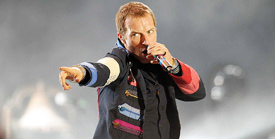 O  vocalista Chris Martin da banda inglesa Coldplay durante a apresentação  no estádio do Morumbi, em São Paulo