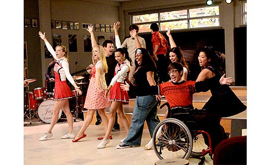 O  elenco do seriado "Glee", comédia musical que virou fenômeno  nos Estados Unidos e acaba de ser comprada pela Globo