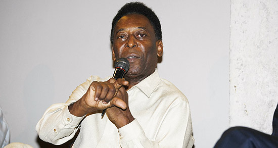 Pelé ontem, em entrevista no Museu do Futebol, em São Paulo